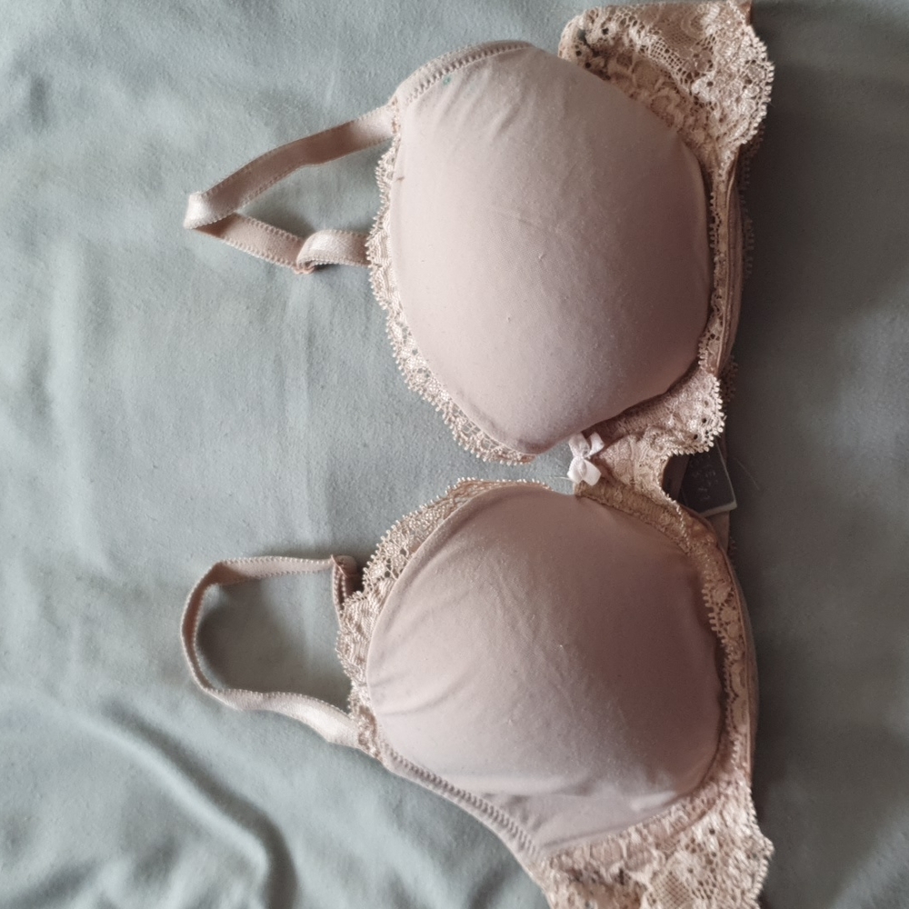 Victoria's Secret Lightly Lined Lace Bra